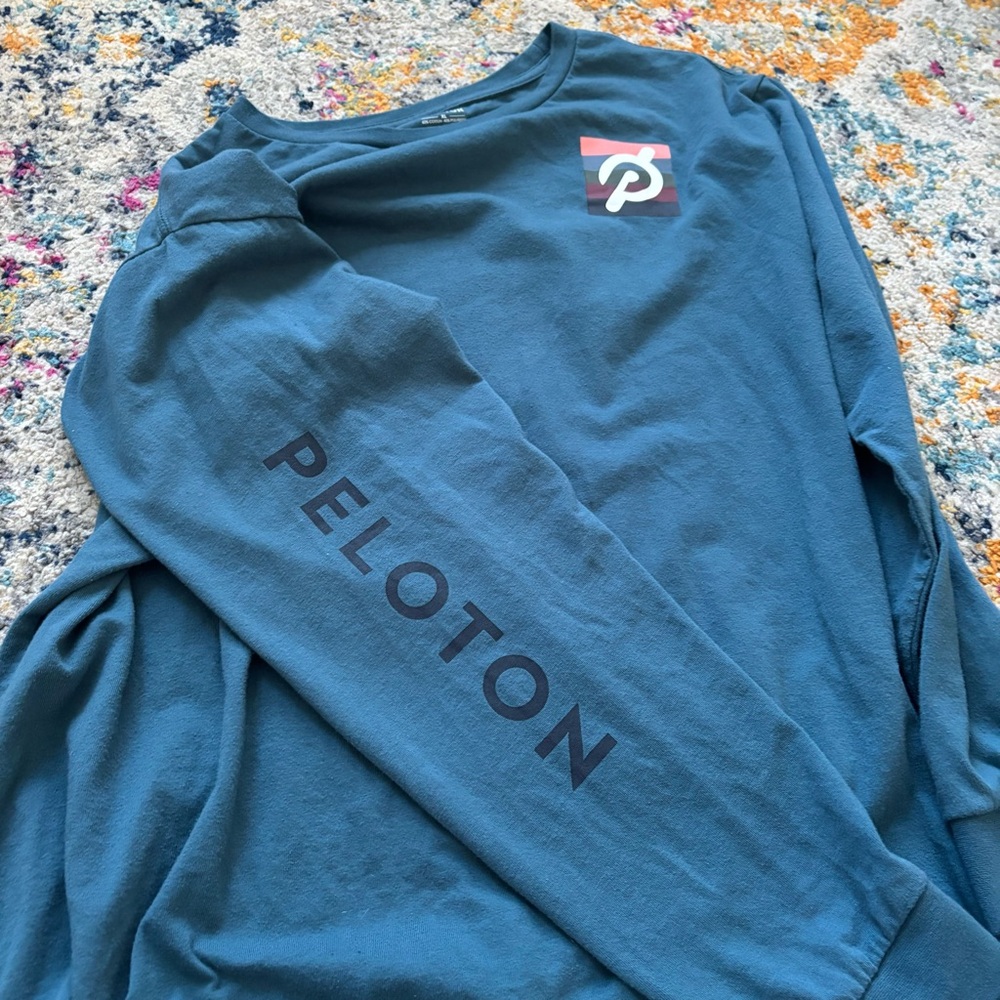 Peloton Long sleeve men’s cotton tshirt XL